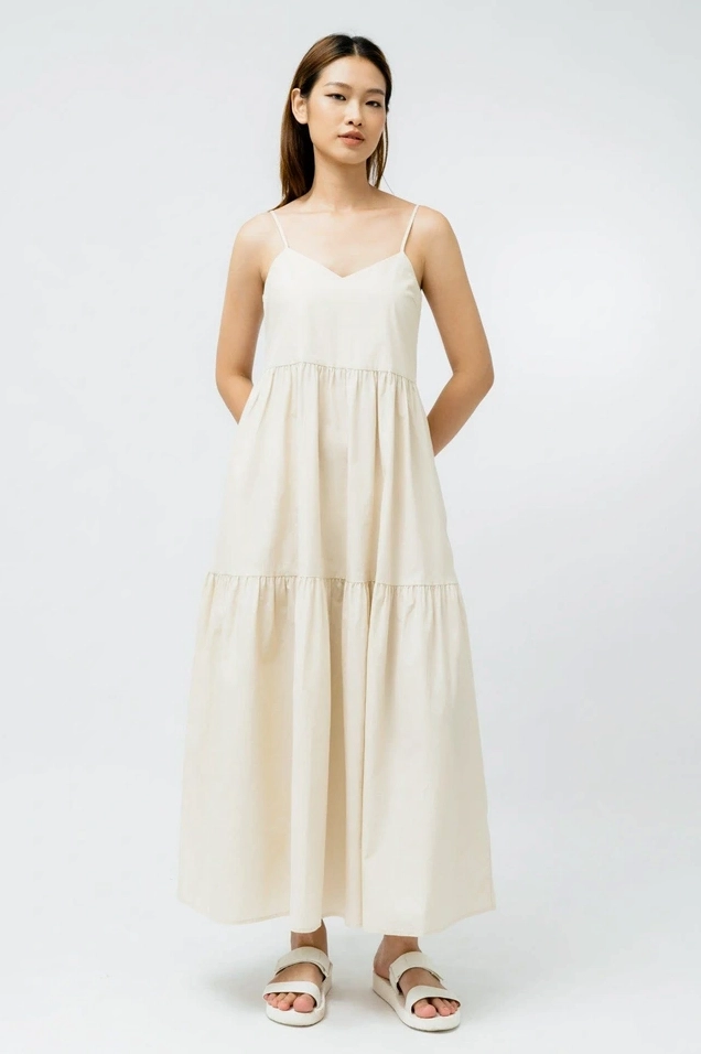 Mẫu váy hai dây sang chảnh giúp nàng tự tin tỏa sáng mọi lúc mọi nơi