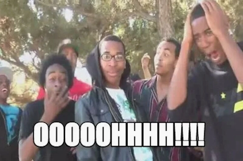 Meme anh da đen ngạc nhiên há hốc mồm khi nghe tin sốc