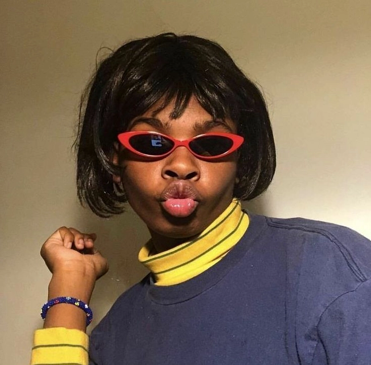 Meme anh da đen ngoáy mũi vô tâm