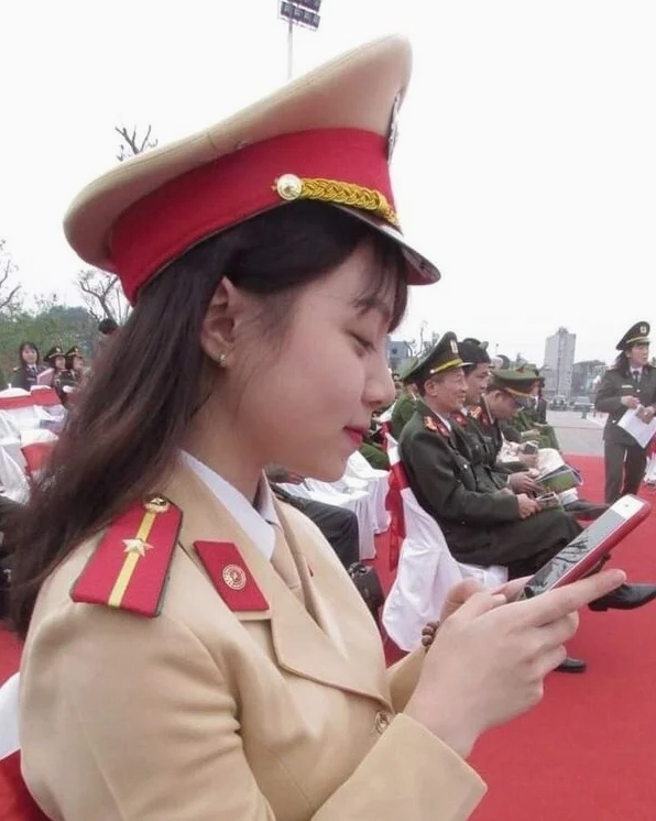 meme công an vn chất lừ