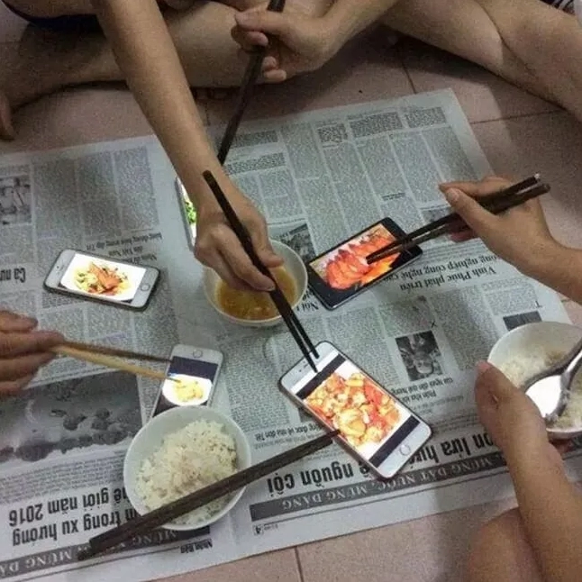 Meme nỗi ám ảnh cuối tháng hết tiền tiêu của dân văn phòng