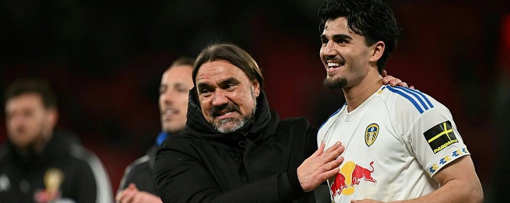 Michael Ballack tung cú sút sấm sét