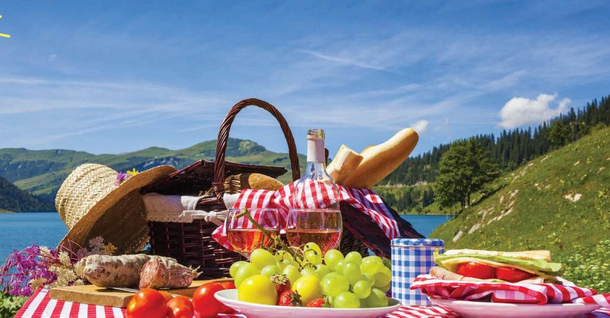 Minh họa tình huống đi dã ngoại liên quan đến tiếng anh giao tiếp chủ đề on the way picnic