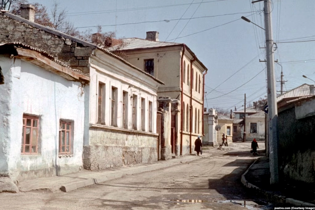 Một khu phố tại Simferopol thuộc Ukraine thời kỳ Xô Viết năm 1987 nơi Usyk chào đời