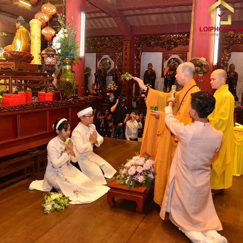 Nên duyên vợ chồng do mắc nợ nhau