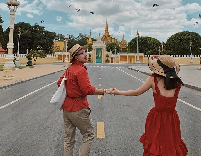 Nét chạm trổ tinh xảo trên các công trình kiến trúc tại Chùa Bạc Campuchia