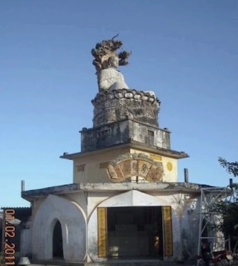 Nét đẹp trầm mặc của ngôi chính điện tại chùa Pháp Long dưới ánh sáng tự nhiên