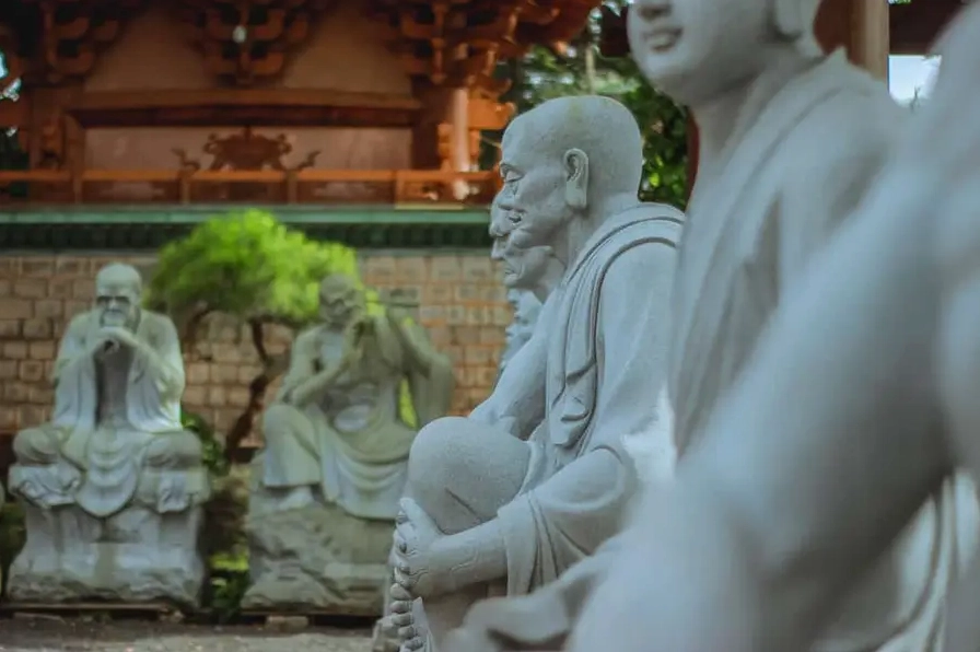 Nét kiến trúc mái cong độc đáo mang âm hưởng Nhật Bản tại Chùa Minh Thành