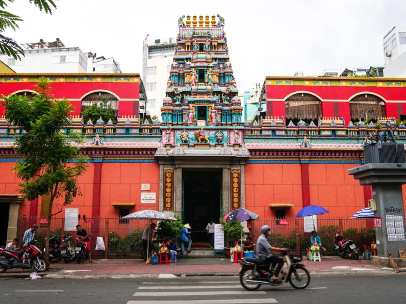 Ngôi Chùa Bà Ấn Độ linh thiêng bậc nhất giữa lòng Sài Gòn uy nghi tráng lệ