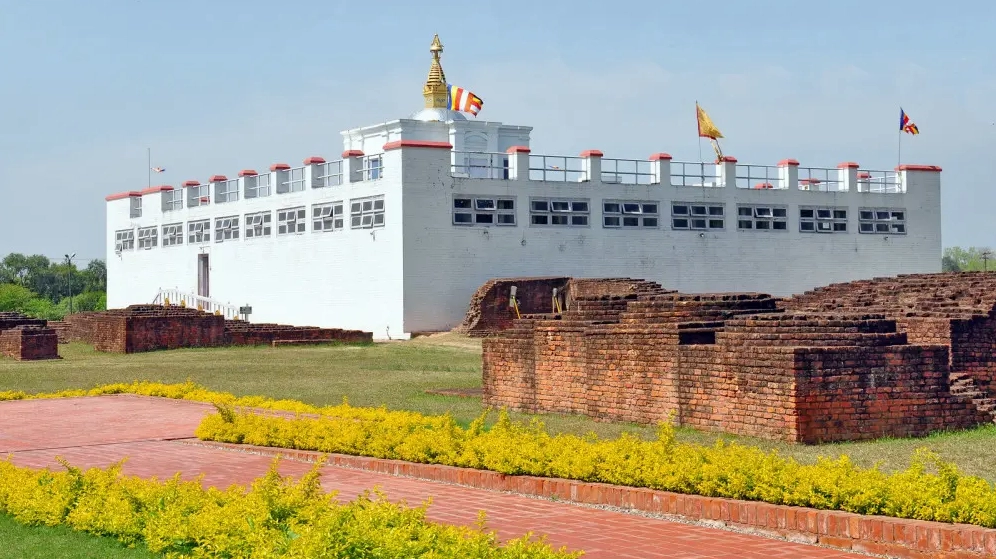 Ngôi đền Maya Devi linh thiêng tọa lạc tĩnh lặng giữa trung tâm thánh địa Lâm Tỳ Ni