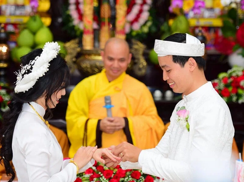 Nhân duyên vợ chồng là sự đền đáp công ơn