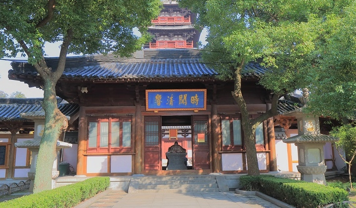 Nhiều điểm tham quan độc đáo bên trong khuôn viên chốn thiền môn