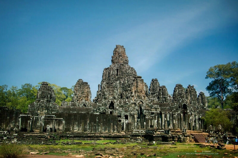 Những ngọn tháp đá cao vút tại đền Bayon thể hiện sự uy nghiêm