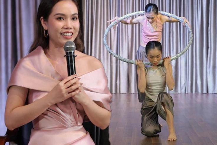 Nữ vũ công tài năng khoe dáng múa uyển chuyển trong bộ váy lộng lẫy