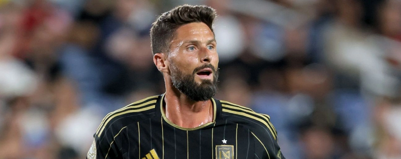 Olivier Giroud chính thức gia nhập câu lạc bộ Lille sau khi rời khỏi nước Mỹ
