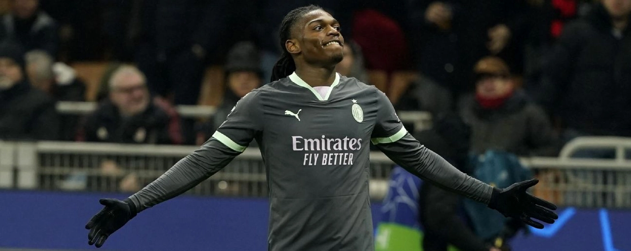 Rafael Leão ăn mừng bàn thắng đầu tiên tại UEFA Champions League trước Girona