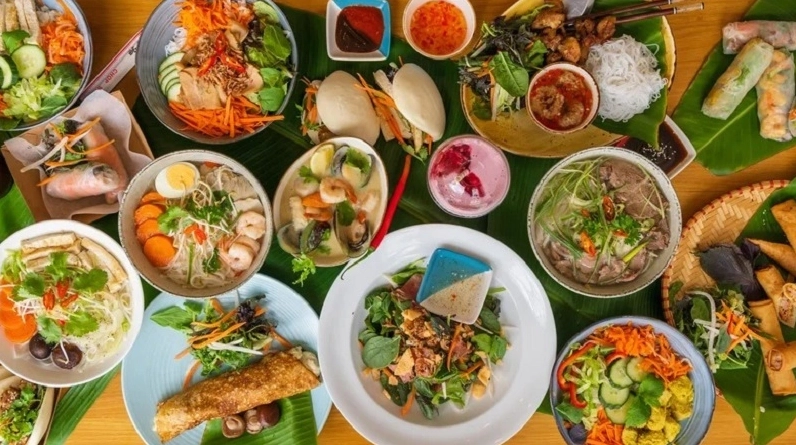 Sự đa dạng và phong phú của nền ẩm thực trải dài từ Bắc vào Nam