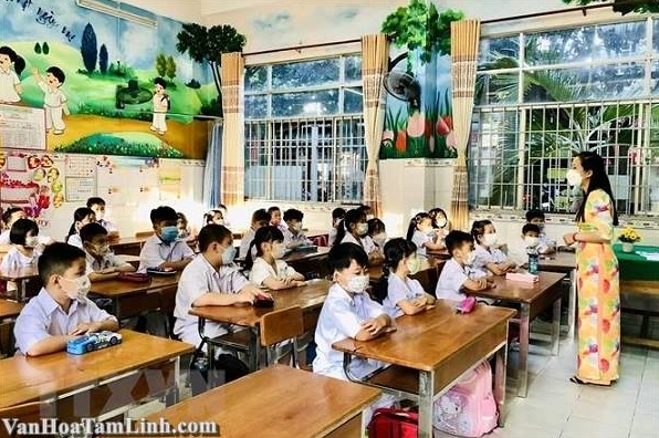 Tầm quan trọng của việc giáo dục văn hóa ứng xử và nhận thức xã hội trong môi trường học đường