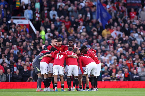Tấm vé Champions League và bộn bề công trường ngổn ngang đang chờ đợi Manchester United