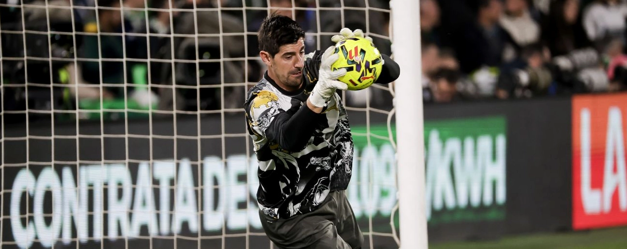 Thibaut Courtois gửi lời nhắn nhủ ủng hộ tới Kinsky