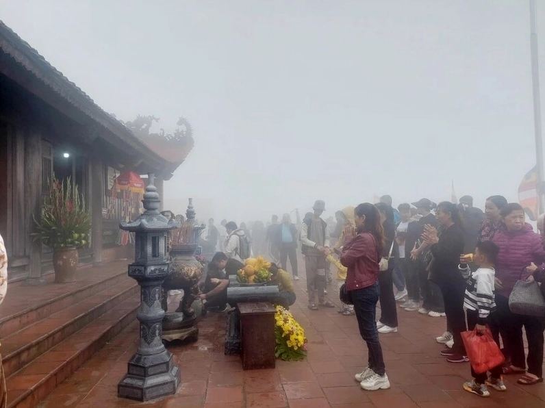 Toàn cảnh chùa Ngọa Vân Quảng Ninh linh thiêng uy nghi giữa núi rừng