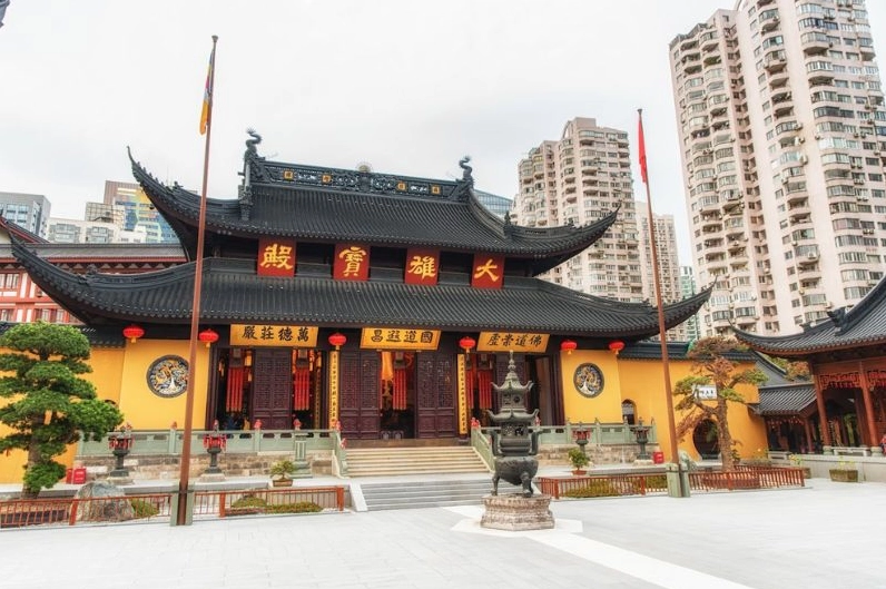 Toàn cảnh kiến trúc cổ kính tráng lệ của ngôi chùa Phật Ngọc Thượng Hải