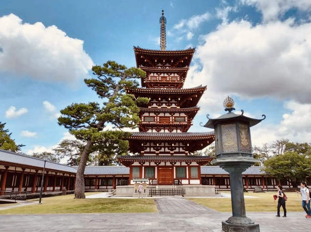 Toàn cảnh ngôi chùa di sản văn hóa thế giới UNESCO trong bầu không khí tĩnh mạc