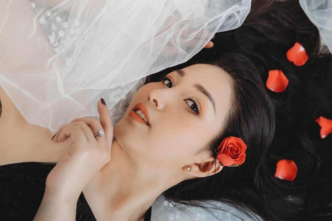 Tướng vượng ích phu tử mặt tròn phúc hậu, lông mày lá liễu, mũi cao thẳng