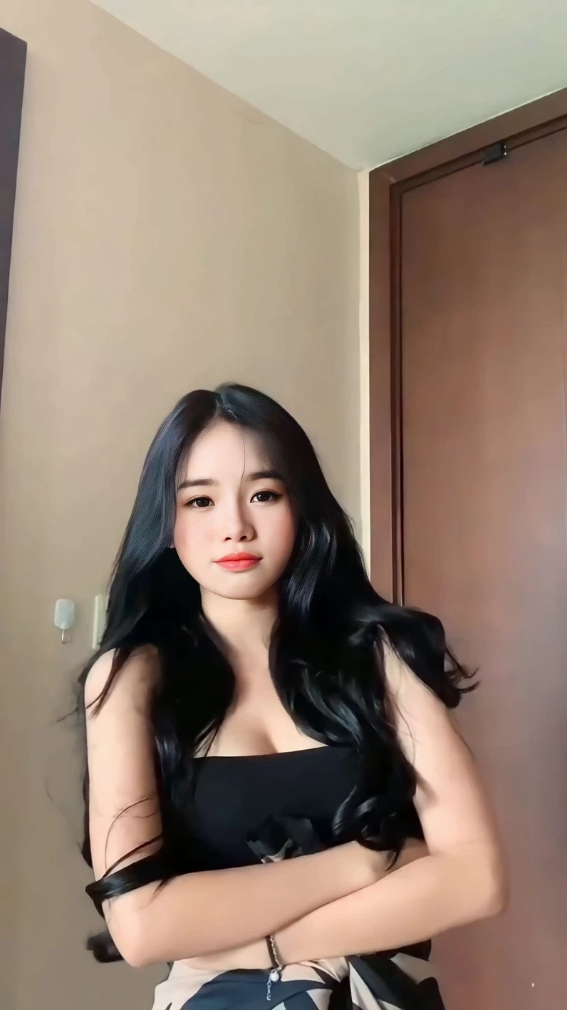 Vẻ đẹp sexy và phong cách nổi bật của hot girl 9x