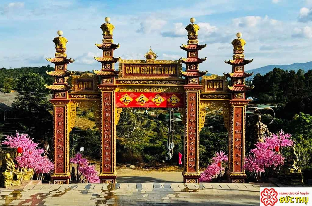 Vẻ đẹp trang nghiêm thanh tịnh của Chùa Niết Bàn