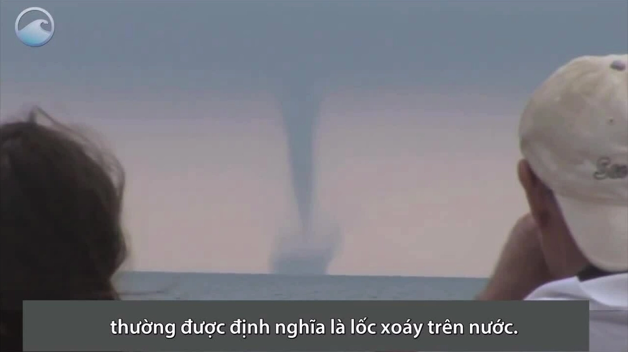 Vòi rồng nước hình thành như thế nào trên biển