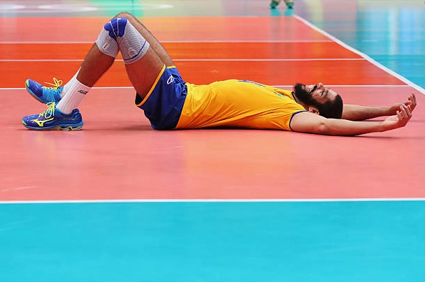 Wallace de Souza ăn mừng cuồng nhiệt khi giành huy chương vàng Olympic