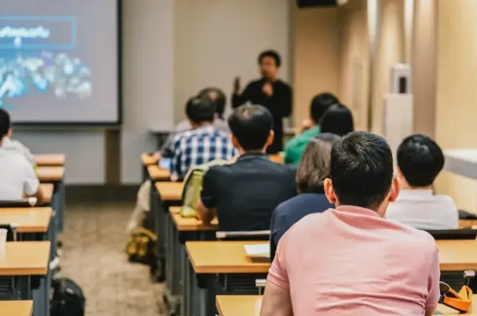 Xây dựng bài giảng e learning chất lượng cao cho học sinh