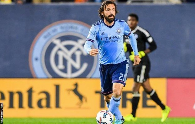 Andrea Pirlo trong khoảnh khắc treo giày để lại hình ảnh điềm tĩnh của một nhạc trưởng giữa sân