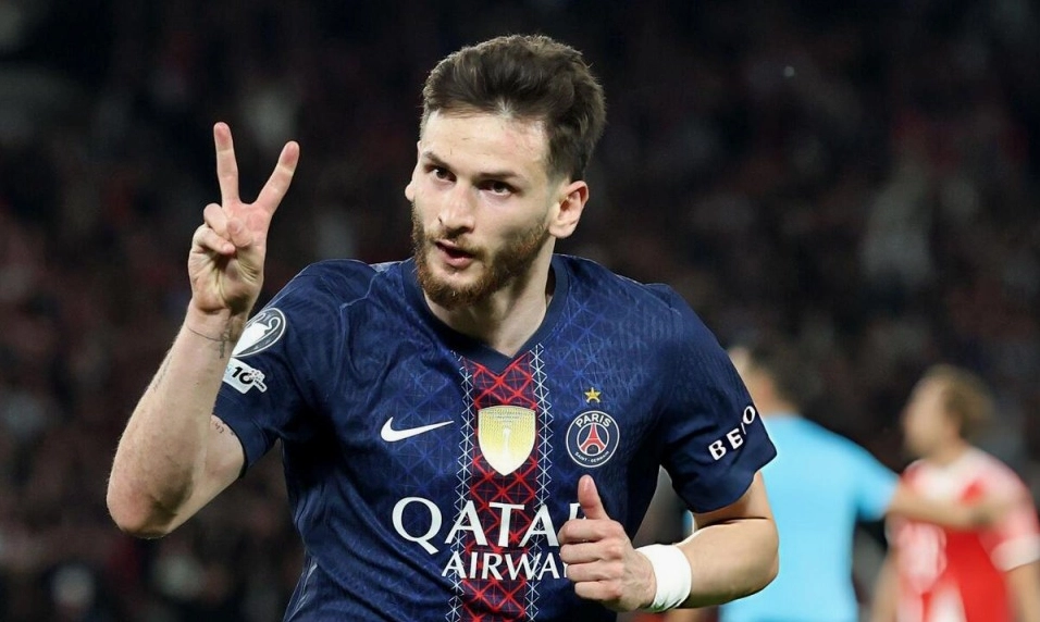 Hình ảnh trận PSG gặp Bayern Munich gợi liên tưởng tới hệ tiêu chuẩn chiến thuật mà Philipp Lahm từng giúp Bayern Munich xây dựng