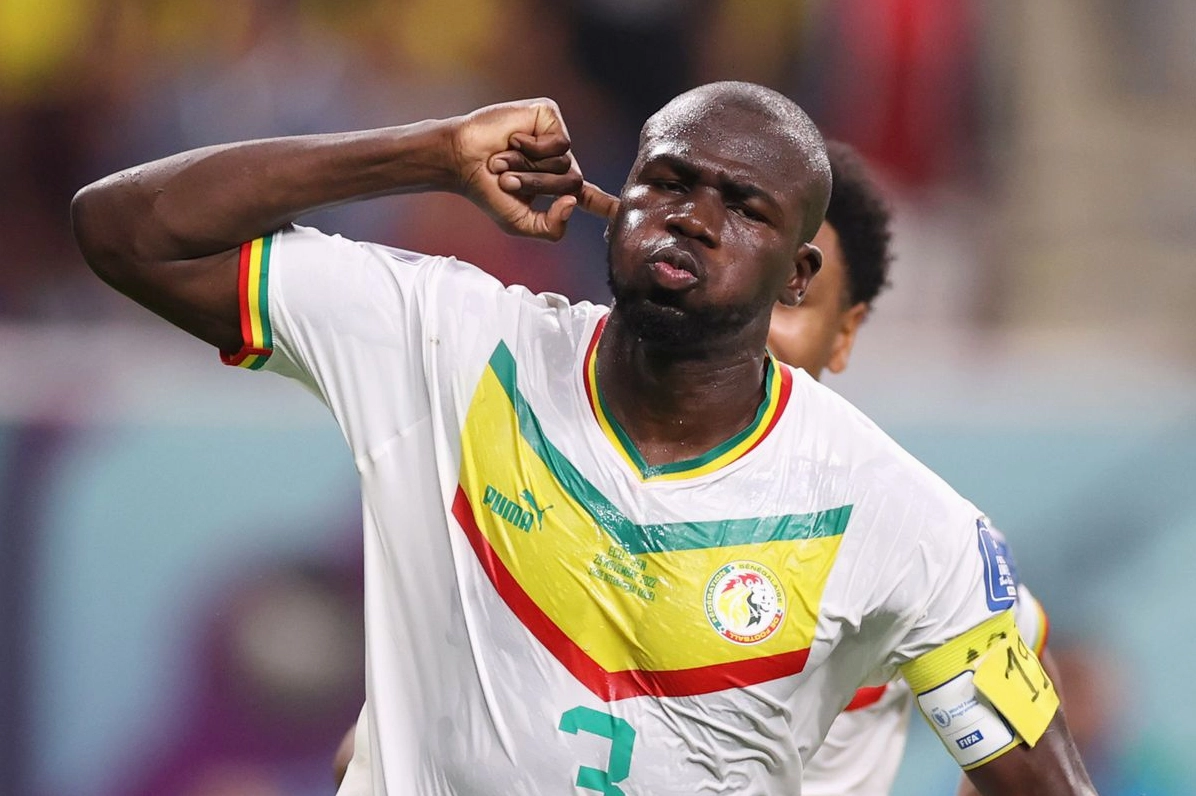 Kalidou Koulibaly lãnh đạo hàng thủ Senegal