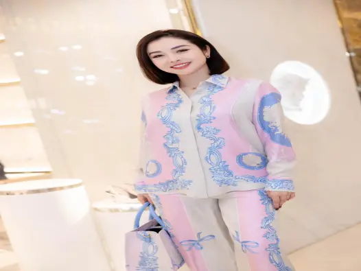 Jennifer Phạm khoe nhan sắc rạng rỡ trong bộ ảnh mới