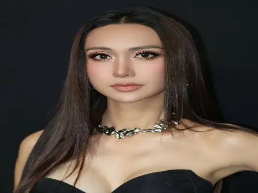 Lynk Lee bùng nổ hài hước qua bộ sưu tập ảnh nghệ thuật