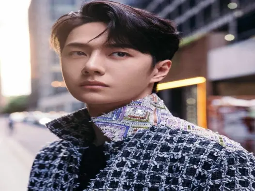 Tổng hợp ảnh Vương Nhất Bác cực ngầu làm fan toàn cầu mê mẩn