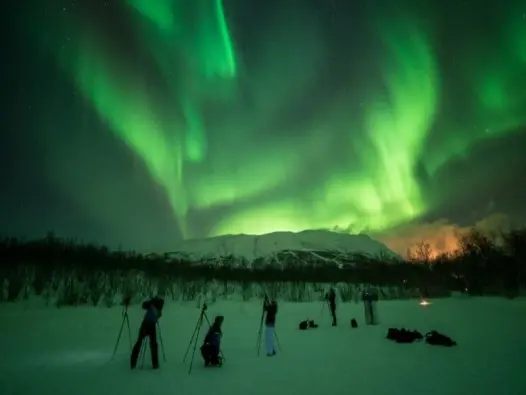 Bắc cực quang là gì? Bí ẩn của dải sáng rực rỡ vùng cực Bắc