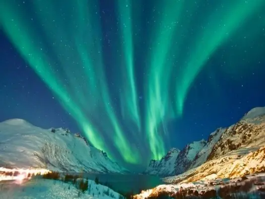 Cực quang là gì? Ánh sáng kỳ diệu giữa đêm cực Bắc