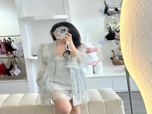 Khám phá ảnh gái xinh mặc váy ngủ đẹp tự nhiên quyến rũ