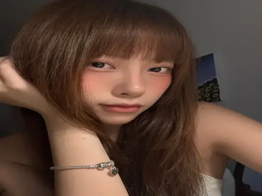 Hình avatar gái xinh đẹp dễ thương cho mạng xã hội