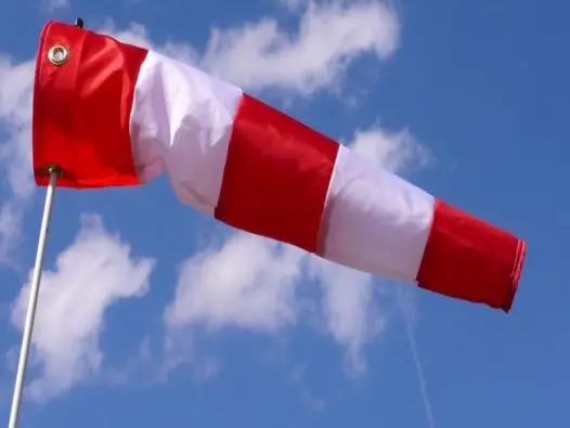 Hướng gió là gì? Cách xác định và ý nghĩa trong khí tượng