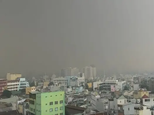 U ám là gì? Vì sao bầu trời tối sầm dù không có mưa