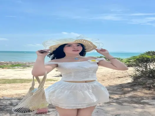 Bộ sưu tập 20 hình ảnh gái xinh mặc váy ngắn trắng cực đáng yêu và cuốn hút