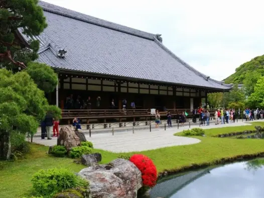 Cẩm nang chiêm bái chùa Tenryu ji tĩnh lặng thiêng liêng tại Kyoto