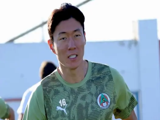 Hành trình thăng trầm của cầu thủ Hwang Ui - jo năm 2026