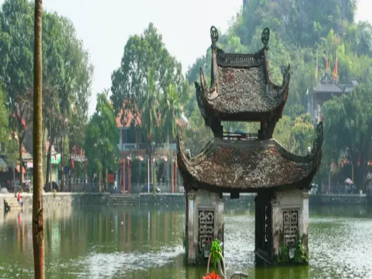 Kinh nghiệm thăm quan chiêm bái Chùa Thầy an toàn và thành kính