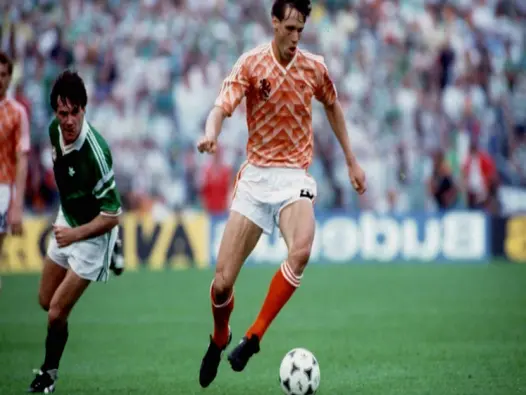 Marco van Basten và di sản bất tử của Thiên nga sân Meazza